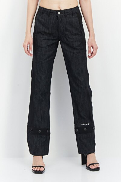 adidas بنطال رياضي فضفاض بشعار العلامة التجارية للنساء، أسود