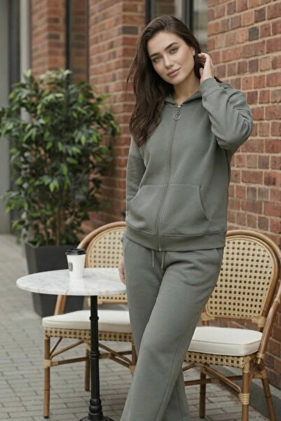 QBZ ΑΘΛΗΤΙΚΟ ΣΕΤ ΔΙΠΛΟ ΜΕ ΑΝΑΚΛΑΣΤΙΚΑ ΣΤΟΙΧΕΙΑ