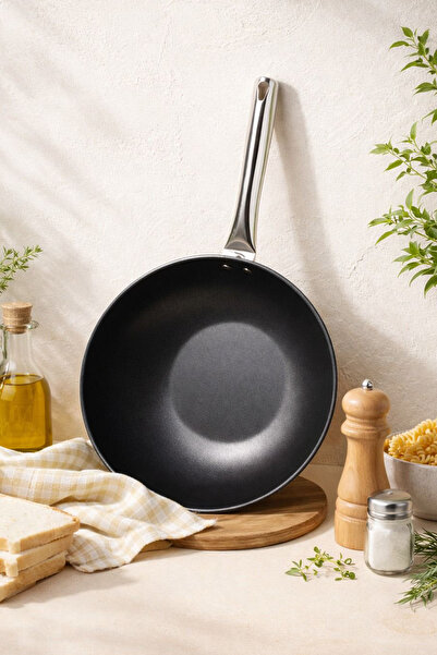 Kitchen Life Gigilli Esperanza Titanium Wok Pan 28 cm Cream