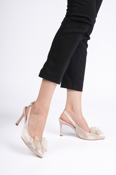 CRAFT MODA Women's Black Stone Bow Detailed Pointed Toe Stiletto