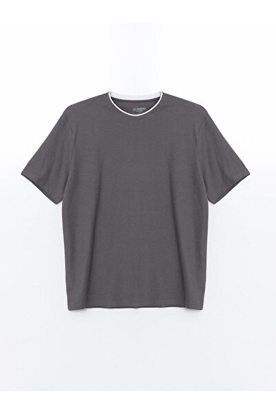 LC Waikiki طاقم الرقبة قصيرة الأكمام تي شيرت للرجال