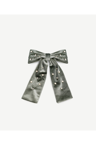 Yargıcı Kurdele Formlu Kadife Toka