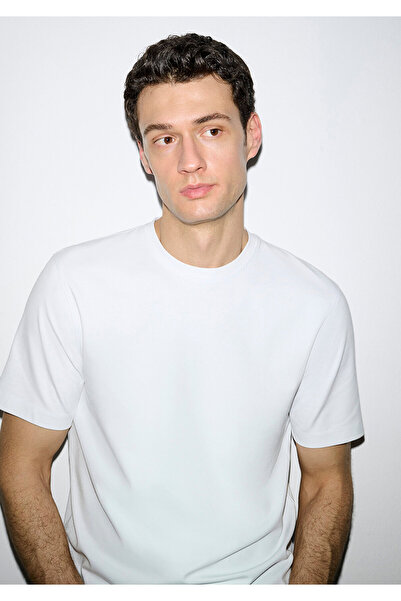 Mavi Lightweight and Flexible White Travel T-Shirt Regular Fit / Normal Cut 0...