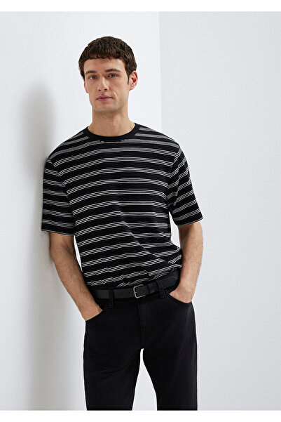 Mavi Gestreiftes schwarzes T-Shirt mit normaler Passform 0613134-900