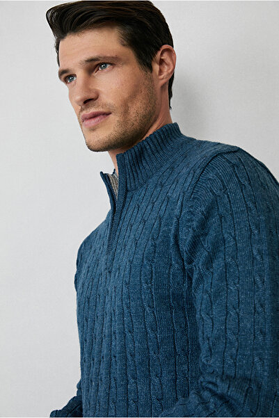 Kiğılı Pulover tricotat cu model, cu jumătate de gât înalt și fermoar, cu cro...