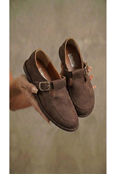 Beyond Women's Brown Suede Buckled Closed Front Ballet Flats Shoes 1cm Byndzi...