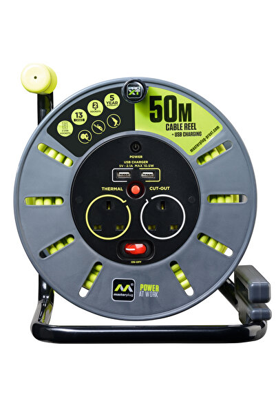 Masterplug كابل PRO-XT بطول 50 متر، مزود بمقبسين، ومنفذي USB، وبكرة كابل مع خ...