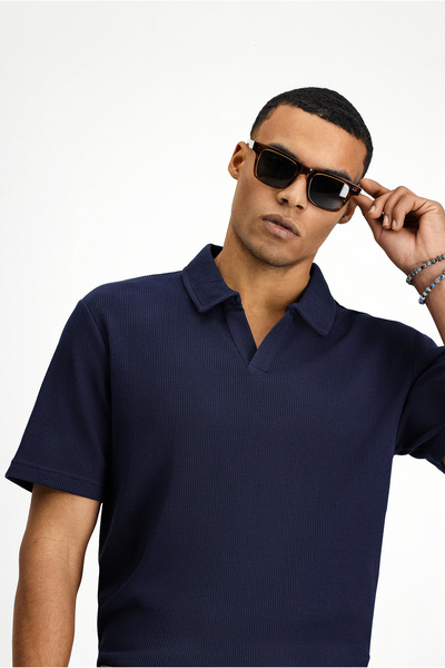 Kiğılı تي شيرت قطني بقصة عادية وياقة بولو