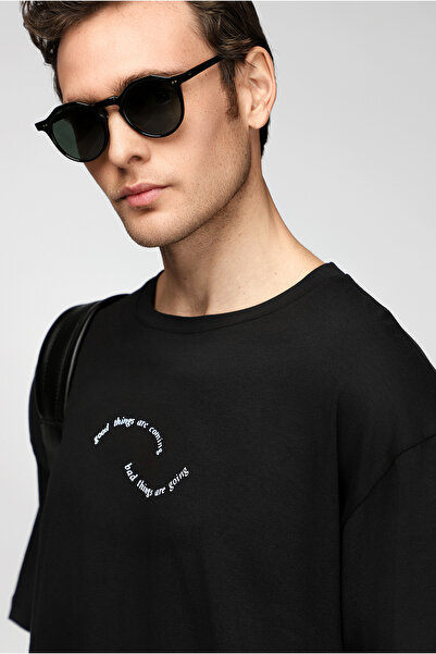 Kiğılı Βαμβακερό μπλουζάκι με λεπτή εφαρμογή με λαιμόκοψη