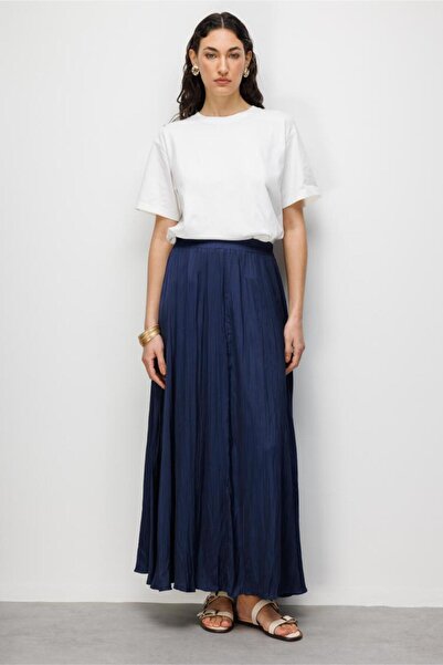 Mizalle Lacivert Kırışık Görünümlü Saten Maksi Etek
