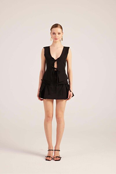 HOLLY LOLLY Black Mini Shorts Skirt with High Waist Pleats and Ribbons