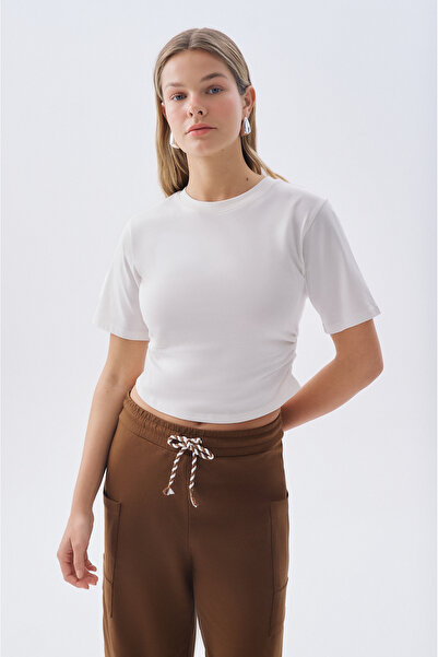 Mudo تي شيرت ذو ياقة دائرية وقصة ضيقة