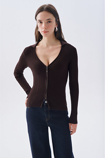 Mudo Fitted Polo Collar Zip-Up Sweater