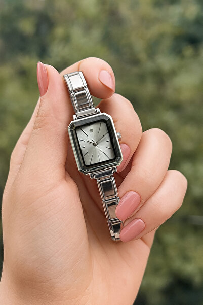 Tulpar ساعة يد نسائية موديل نومي الإيطالية ذات الطابع الساحر للموسم الجديد