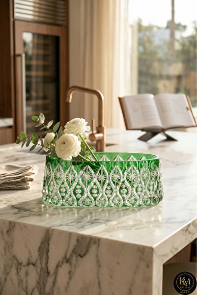 Kristal Market Handcrafted Cut Crystal Aphrodite Model Venus Gondola