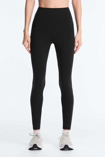 Oysho Comfortlux high rise bilek hizasında tayt