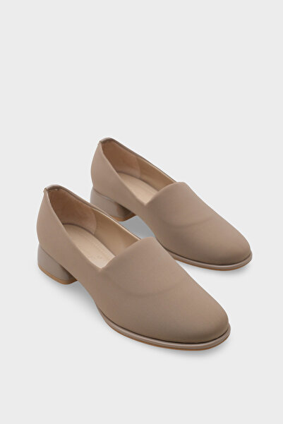 Capone Outfitters حذاء نسائي مريح بكعب قصير من Rosy Stretch