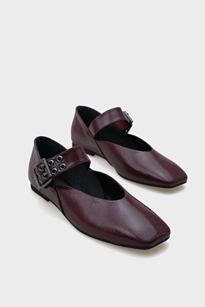 Capone Outfitters Дамска балерина с единична лента и колан Arlina