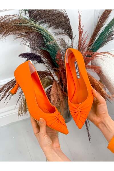 ERVANIN BUTİĞİ Turuncu Saten (CrossBow) Fiyonk Detay Kadın Stiletto