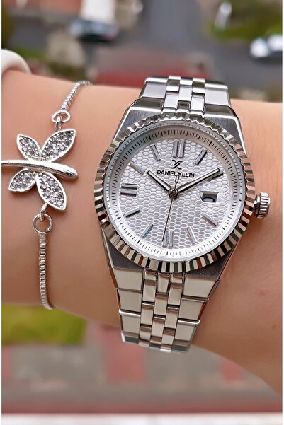 Daniel Klein ساعة يد نسائية باللون الفضي الوردي من العلامة التجارية Ferruci -...