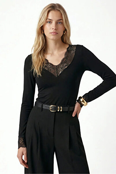 gozdefashion Women's V-Neck Lace Detailed Blouse