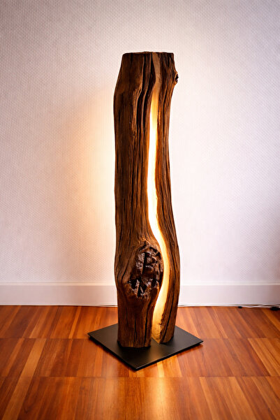 HOMEMADES Lampă decorativă de podea din lemn cu LED – design rustic