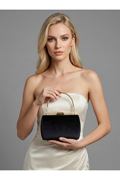 Biçanta Culoare neagră, importată, de lux, K catifea, cu lanț metalic, S cu c...