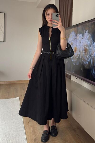 İlayda Toprak Μάξι μαύρο μοντέρνο φόρεμα με φερμουάρ και λεπτομερή ζώνη σε μή...