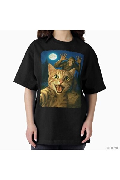 Flood Of Style تي شيرت مضحك على شكل قطة سيلفي بيج فوت ساسكواتش للرجال والنساء...