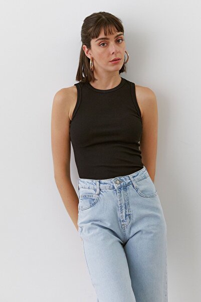 Butik Women's Corded Fabric Rib Knit Halter Neck Tank Top — Summer Stylish Basic