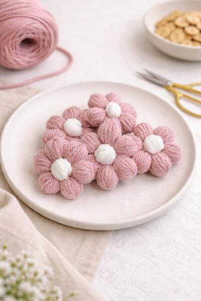 NecloveCraft Knitted Daisy Motif Flowers - 10 Pieces
