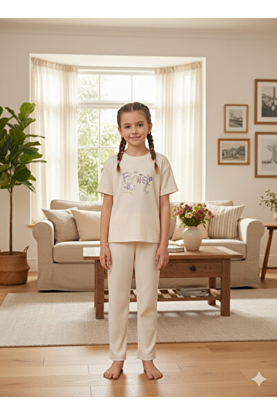 1000Nar Comfortable and stylish girls' tracksuit in various sizes