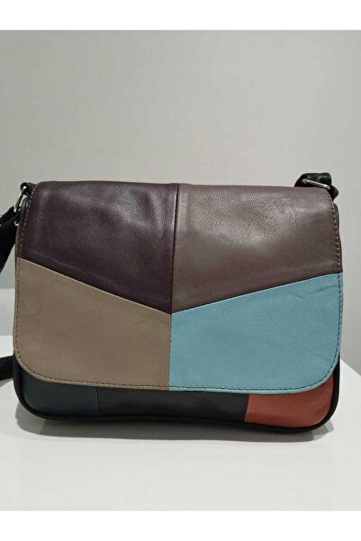 atter ΓΥΝΑΙΚΕΙΑ ΤΣΑΝΤΑ ΓΝΗΣΙΟ ΔΕΡΜΑ (25cm X 20CM)