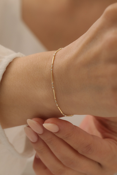 Kado Kuyumculuk 14 Ayar Altın Beyaz Mineli Çubuk Bileklik