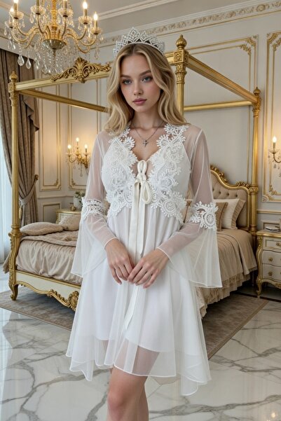 big mama Luxurious Satin and White Bridal Nightgown Set of Lace - Princess Mo...