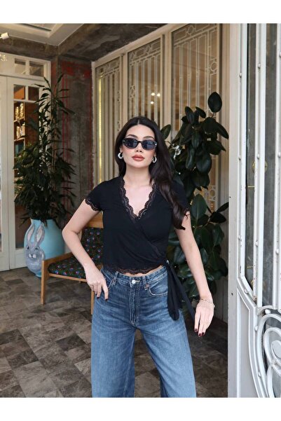 KECHİ WOMAN تي شيرت بتفاصيل أمامية بأربطة دانتيل - أسود