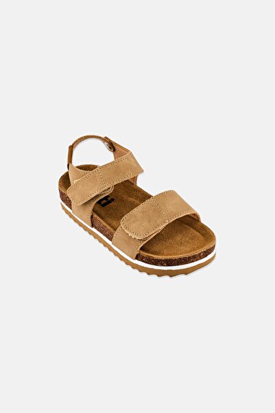 XTI Toddlers Boy Suede Velcro Closure Sandals, Beige