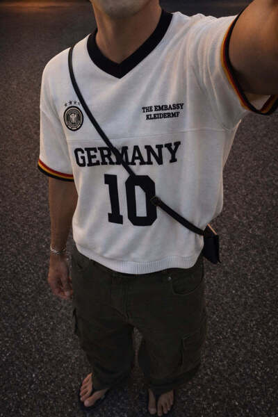 elkumoda Ανδρικό πλεκτό μπλουζάκι με λαιμόκοψη V και κέντημα, φαρδιά γραμμή, ...