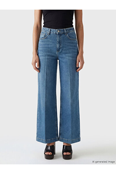 LC Waikiki بنطلون جينز نسائي من Wideleg