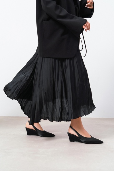 NİŞANTAŞI SHOES Meloni, satin negru, detaliu cu bandă la spate, vârf ascuțit,...