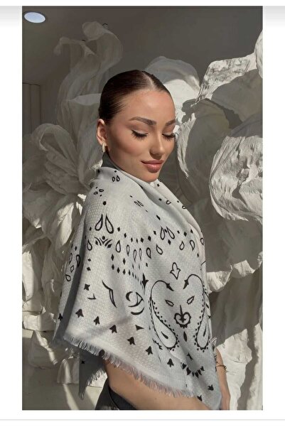 ANBLYs COLLECTION Ethnic D Patterned Self-Fabricated Shawl with Edges Tassele...