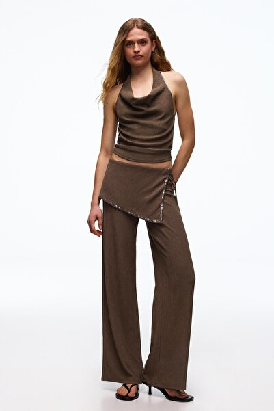 Bershka Pullu etek detaylı pantolon
