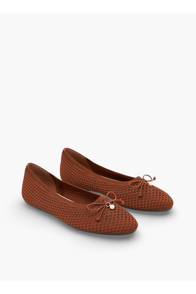 Celeste Women Textured Ballerina Shoes