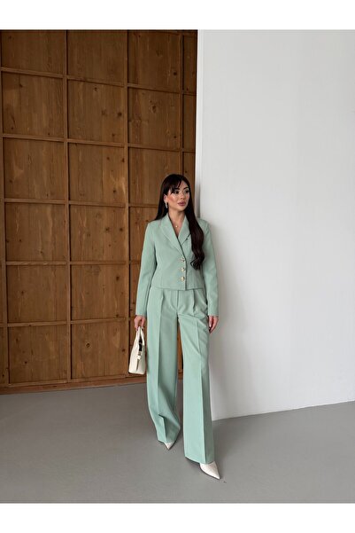 LOVELF Gold Düğmeli Kısa Ceketli Bol Paça Takım Mint