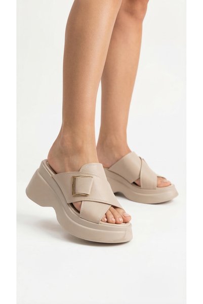 Limeo Buckle Detail High Wedge Heel Lu Comfortable Women's Summer Wear Slipper Sandals