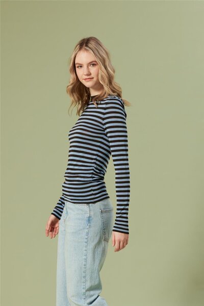 Nisan Triko مخطط سليم تروكو