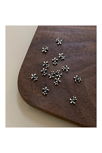 delis 3D декорация за нокти „Маркиз“, сребриста