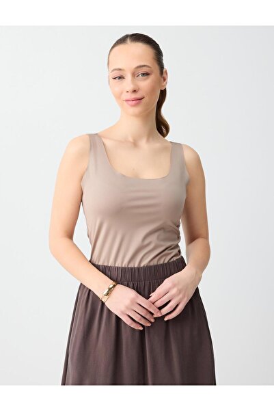 Jimmy Key Light Brown U-Neck Slim Fit Knitted Undershirt