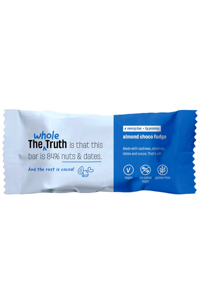 The Whole Truth لوح طاقة بنكهة شوكولاتة اللوز والفدج 40 غرام