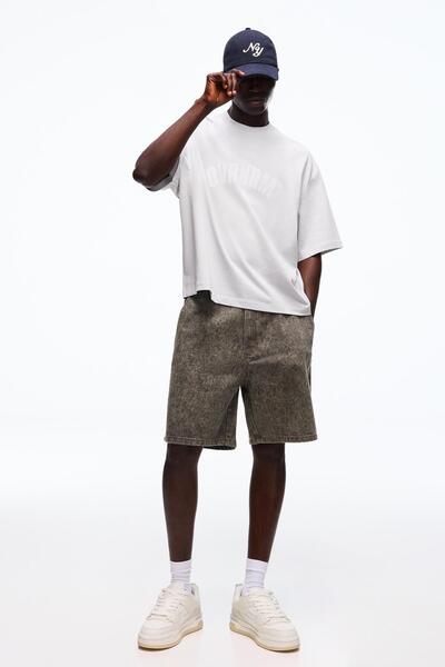 Bershka Baskılı baggy fit bermuda